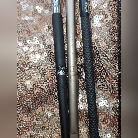 Makeup Brush Bundle - Picture 4 of 5